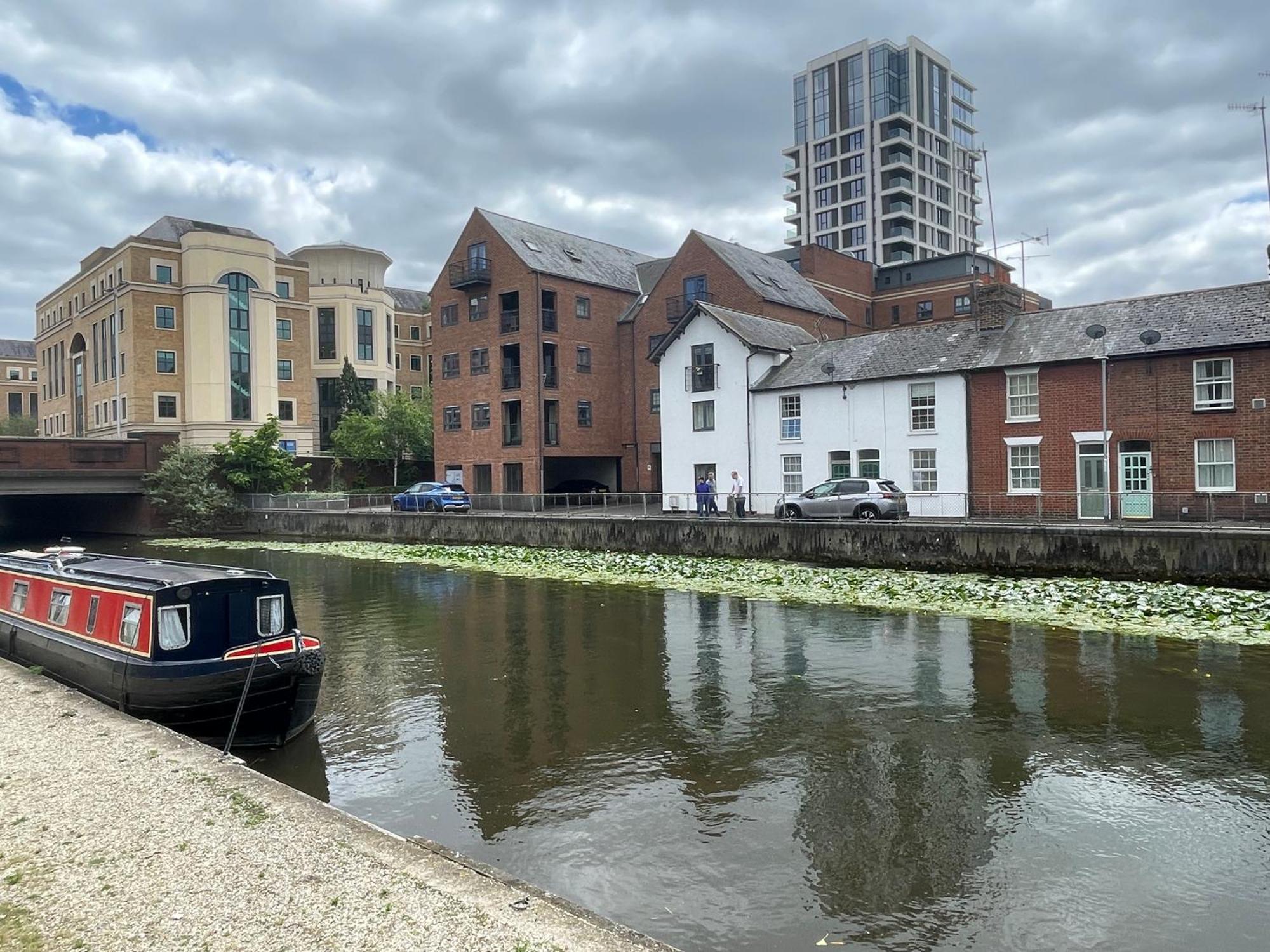 Exclusive Offers L Last-Minute Specials L Parking Free L Double Bed House L Uk L Gaming Room L Komfy 3 Bedroom Cottage With Riverview L Perfect For Short Or Long Stays Ридинг Экстерьер фото